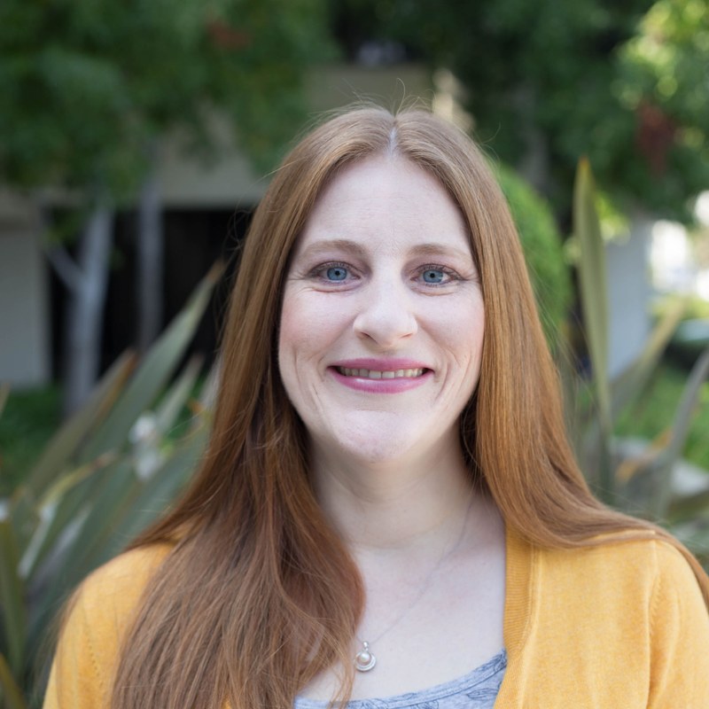 Dr. Courtney Knapp
